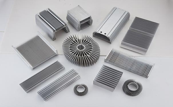6063材質散熱器鋁型材
